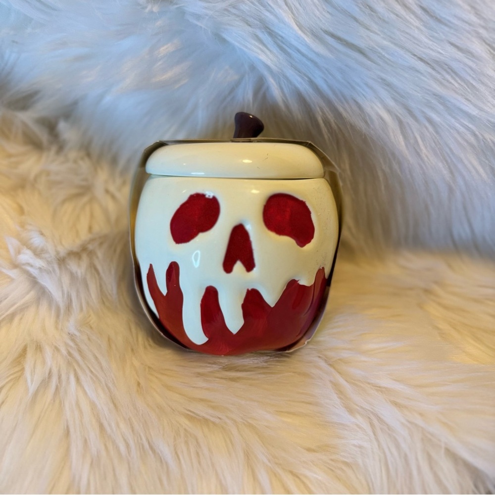 Poison Apple Ceramic Jar body butter
